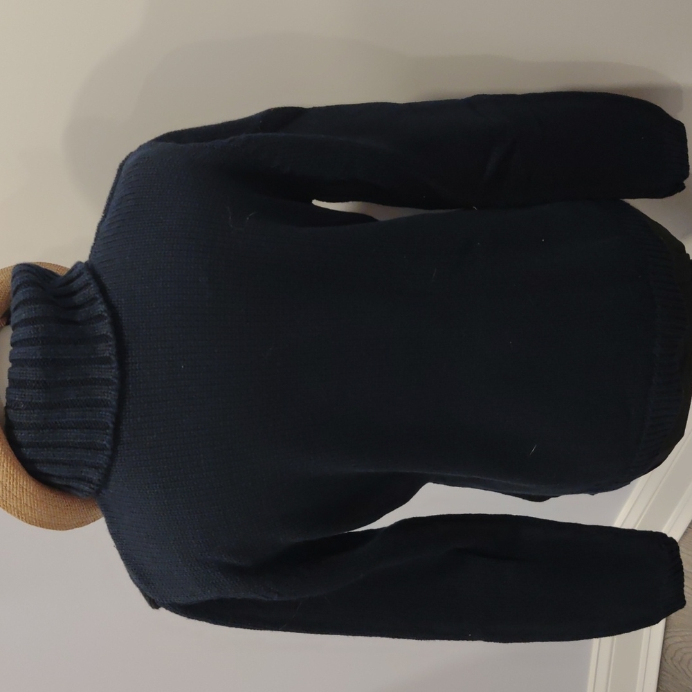 LIKE NEW CHRISTMAS SWEATER - Picture 2 of 5